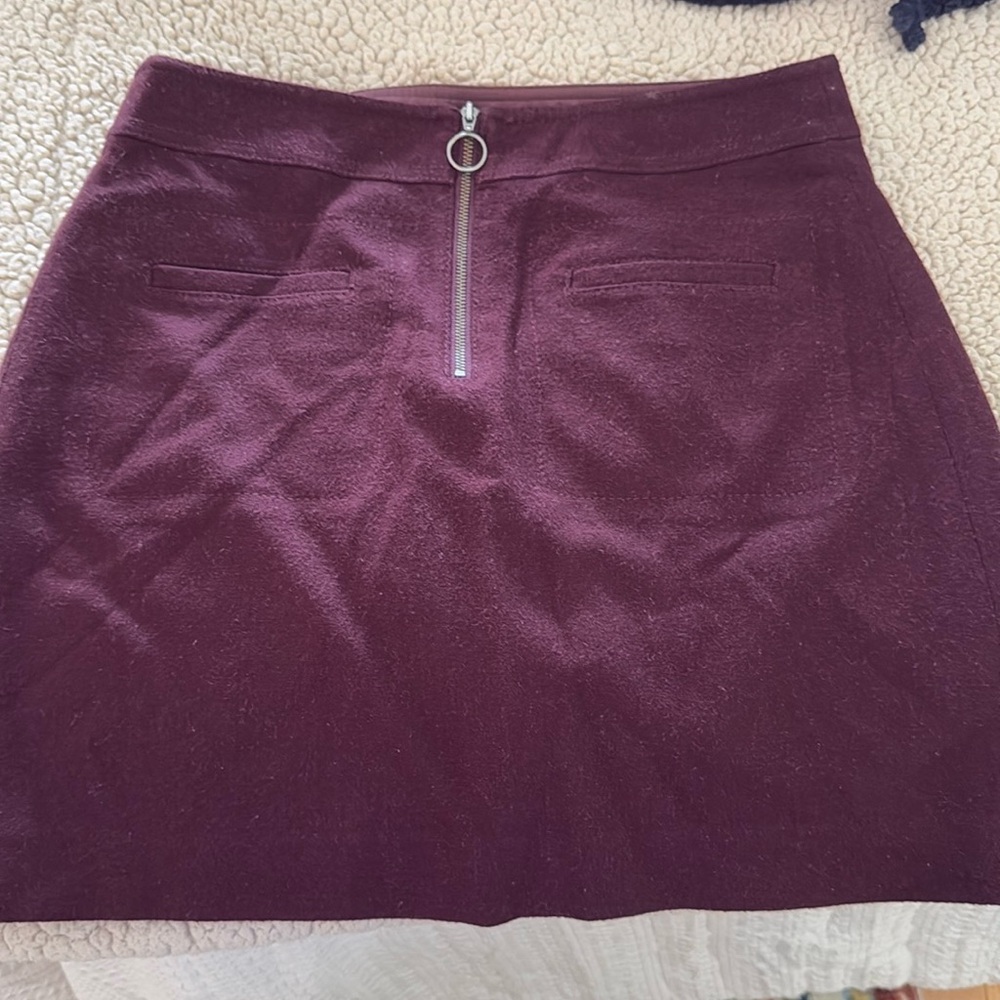 Madewell maroon wool skirt. Size 2. Worn only a few times.